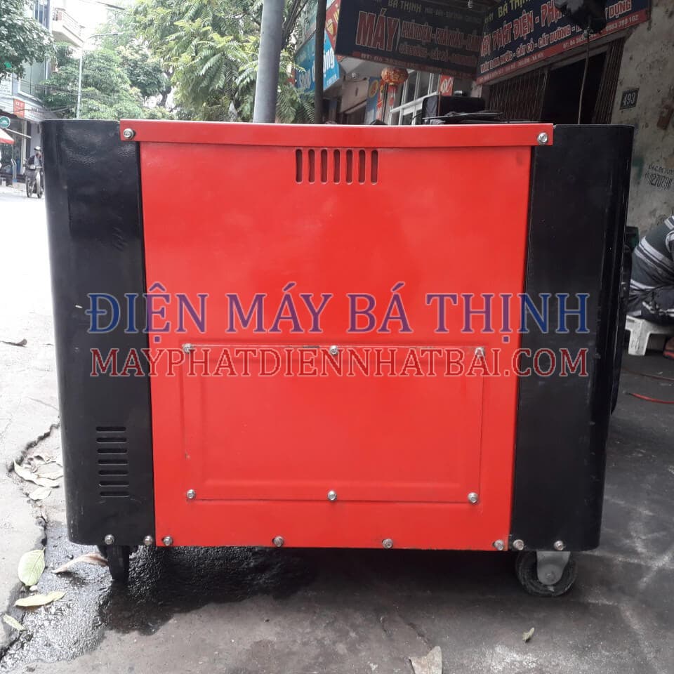 Máy phát điện Diesel Yarmax 6700T cách âm